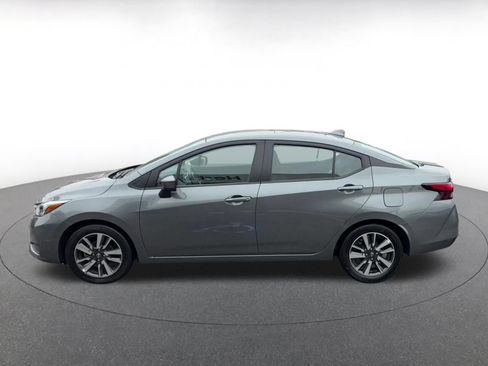 Used 2025 Nissan Versa SV FWD image 9