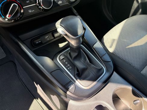 Used 2025 Kia Soul LX w/ LX Technology Package image 54