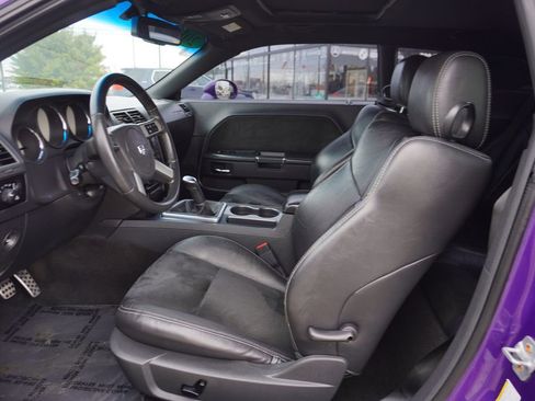 Used 2010 Dodge Challenger SRT8 w/ SRT Option Group II image 23