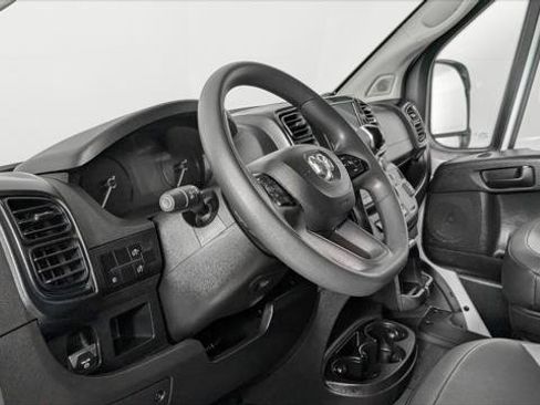 Used 2024 RAM ProMaster 2500 w/ Convenience Group FWD image 19