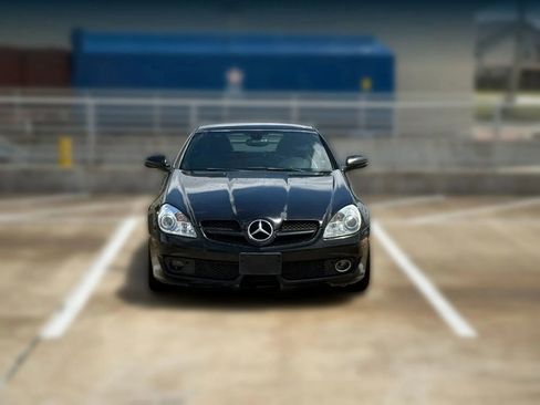 Used 2009 Mercedes-Benz SLK 350 image 2