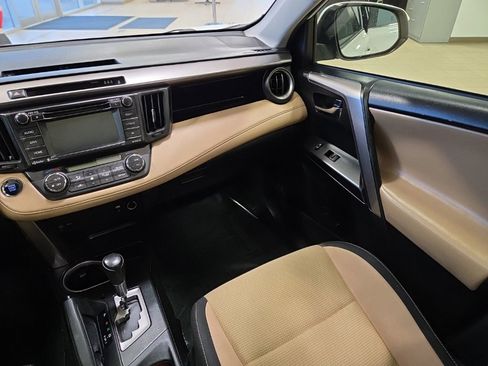 Used 2018 Toyota RAV4 XLE w/ Plus Extra Value Package image 18