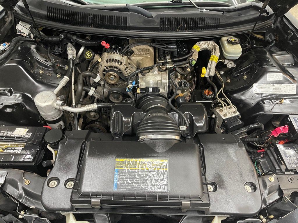 Used 1999 Pontiac Firebird Coupe w/ Opt Pkg RWD image 20