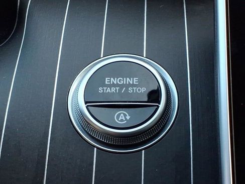 Used 2022 Mercedes-Benz C 300 Sedan image 25