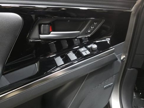 Certified 2023 Subaru Solterra AWD image 13