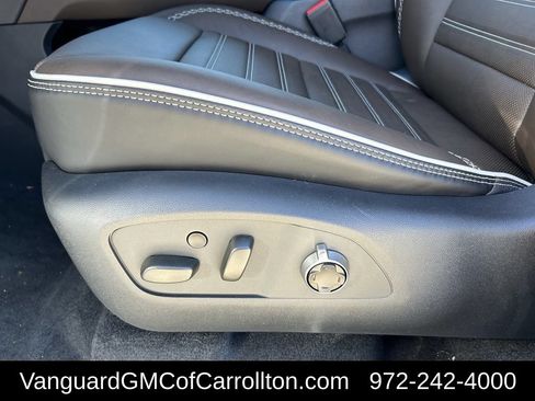 New 2026 GMC Acadia Denali Ultimate w/ LPO, Floor Liner Package AWD/4WD image 24