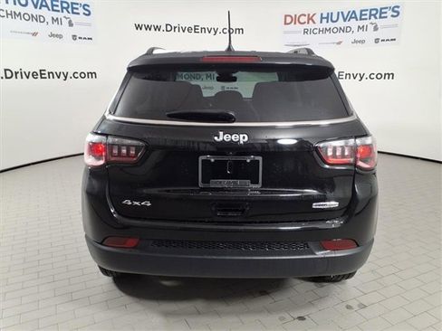 Used 2022 Jeep Compass Latitude w/ Convenience Group image 5
