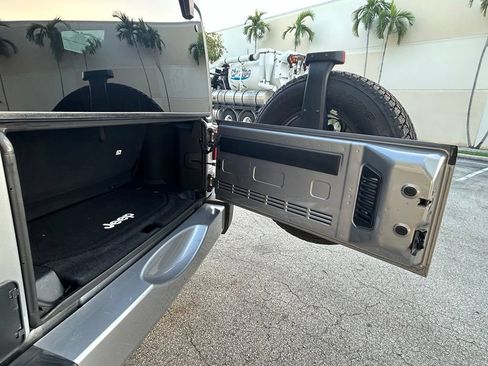 Used 2016 Jeep Wrangler Sahara w/ Connectivity Group AWD/4WD image 31
