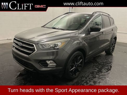 Used 2017 Ford Escape SE w/ SE Sport Appearance Package image 1