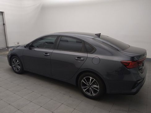Used 2019 Kia Forte S w/ S Premium Package FWD image 3