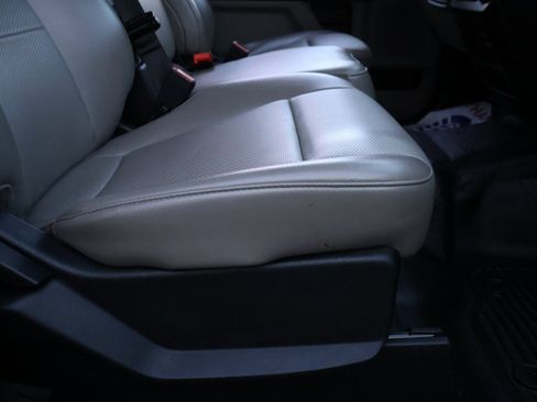 Used 2020 Ford F250 XL w/ Power Equipment Group image 12