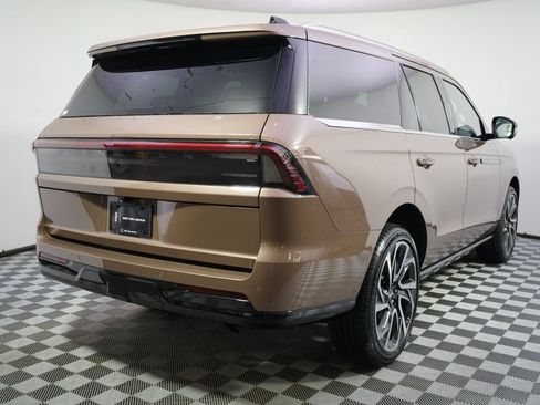 New 2026 Lincoln Navigator Black Label AWD/4WD image 6
