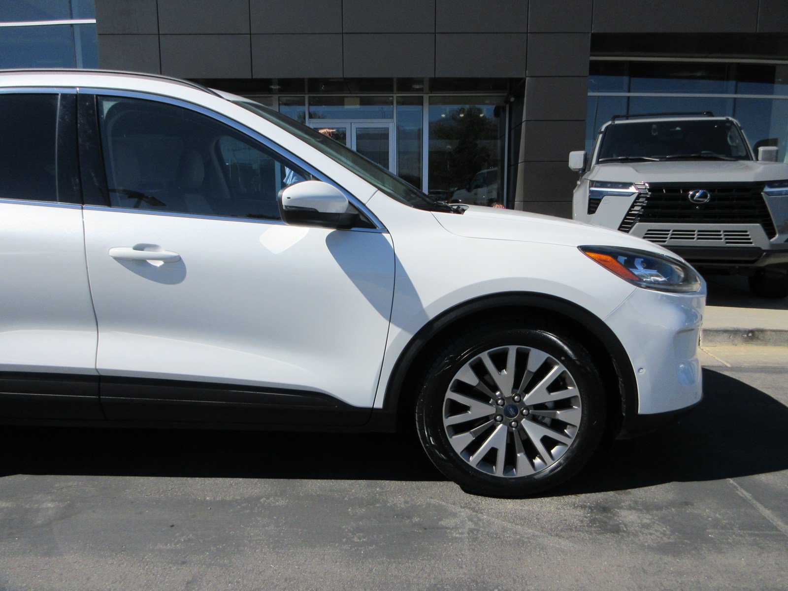 Used 2020 Ford Escape Titanium FWD image 13
