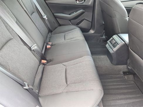 Used 2025 Honda Accord SE image 31