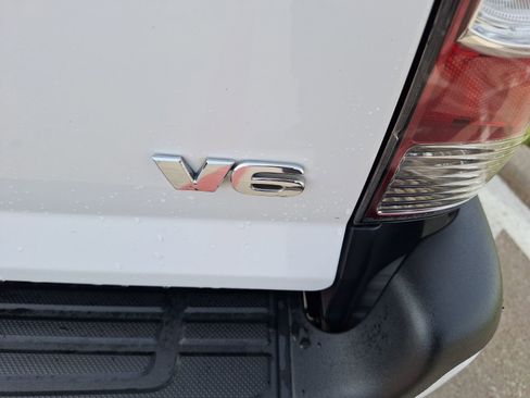 Used 2011 Toyota Tacoma Base w/ TRD Sport Pkg image 12