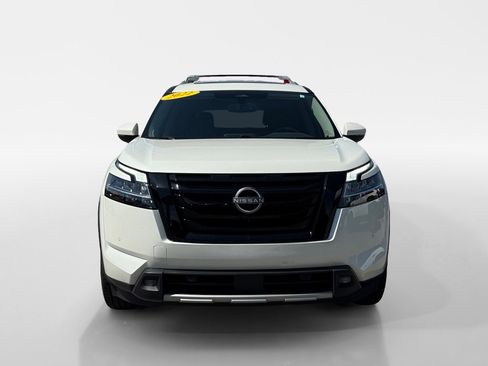 Used 2022 Nissan Pathfinder SL w/ SL Premium Package FWD image 9