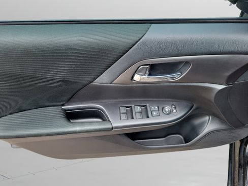 Used 2015 Honda Accord LX image 22