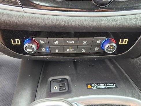 Used 2021 Buick Enclave Avenir w/ Avenir Technology Package image 18