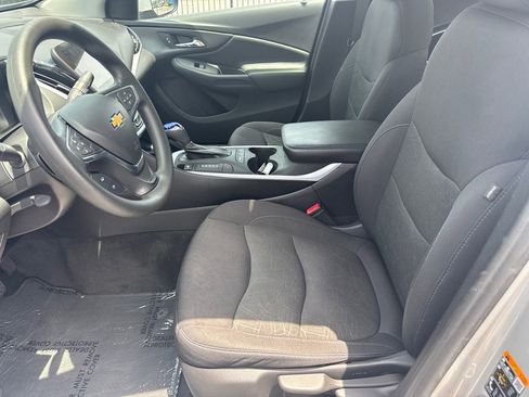Used 2018 Chevrolet Volt LT FWD image 10