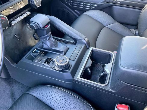 New 2025 Toyota Tacoma TRD Off-Road image 7