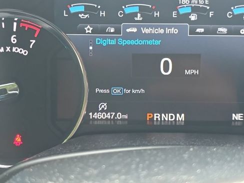 Used 2019 Ford Expedition XLT w/ Equipment Group 202A RWD image 12