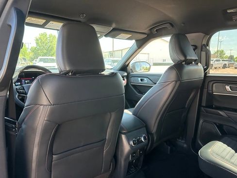 Used 2025 Ford Explorer ST-Line AWD/4WD image 22
