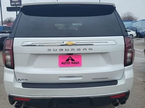 Used 2021 Chevrolet Suburban Premier w/ Premium Package image 25