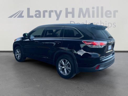 Used 2015 Toyota Highlander XLE image 3