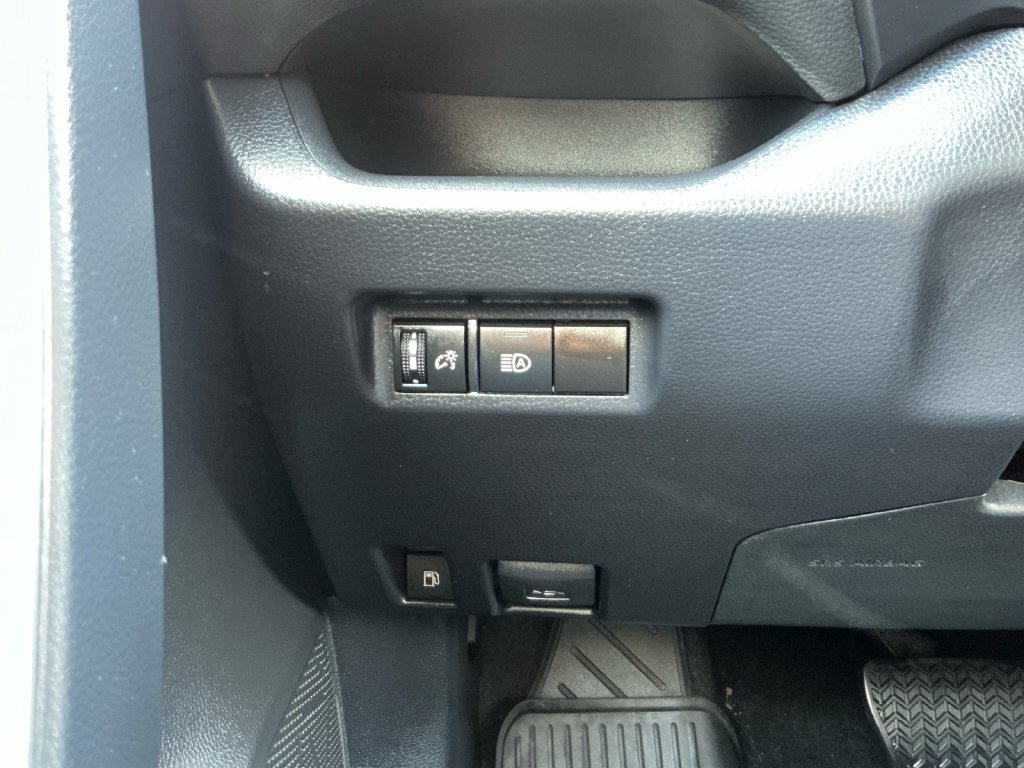 Used 2024 Toyota RAV4 LE AWD/4WD image 20