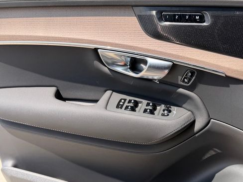 New 2026 Volvo XC90 T8 Plus w/ Protection Package Premier AWD/4WD image 18
