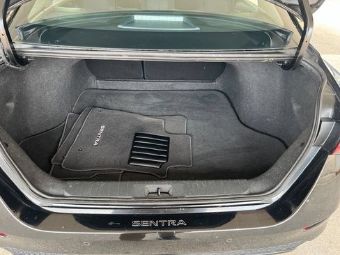 Certified 2023 Nissan Sentra SV FWD image 11