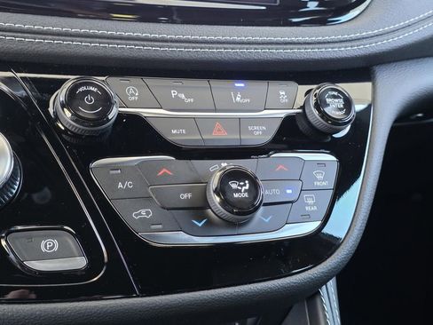 New 2026 Chrysler Pacifica Limited w/ Uconnect Theater Family Group AWD/4WD image 34