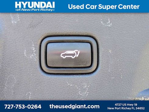 Used 2020 Hyundai Palisade SEL w/ Convenience Package FWD image 13