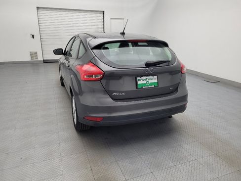 Used 2018 Ford Focus SE FWD image 6