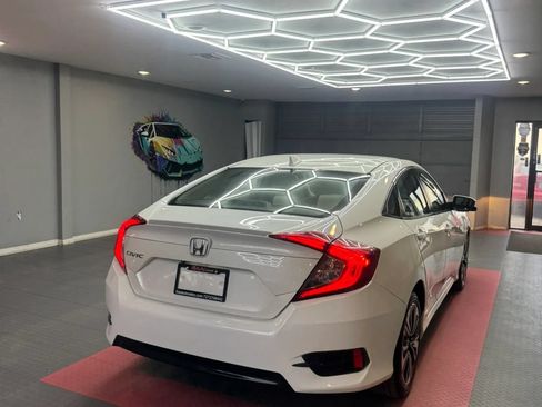 Used 2017 Honda Civic EX-T image 7
