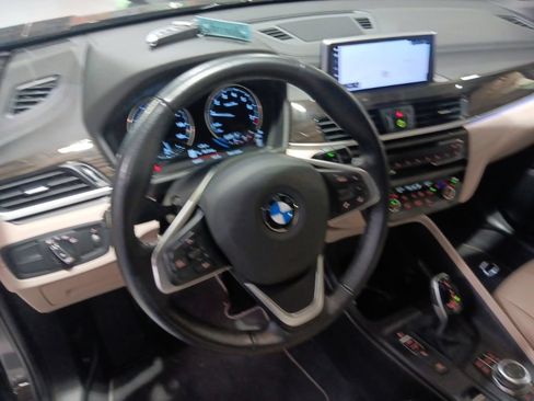 Used 2022 BMW X1 xDrive28i w/ Convenience Package AWD/4WD image 9