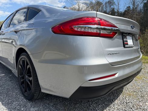 Used 2020 Ford Fusion SEL FWD image 12