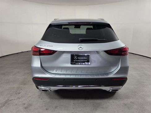Certified 2025 Mercedes-Benz GLA 250 image 5