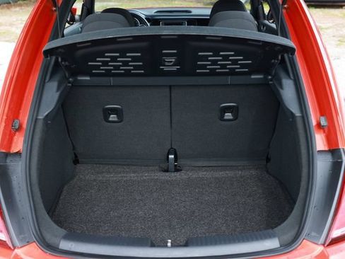 Used 2019 Volkswagen Beetle 2.0T S FWD image 27