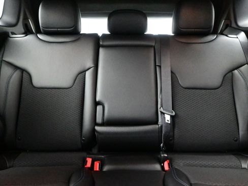 New 2026 Jeep Compass Latitude image 10