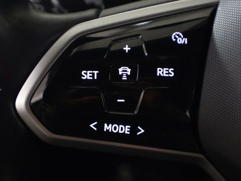 Used 2021 Volkswagen ID.4 Pro image 41