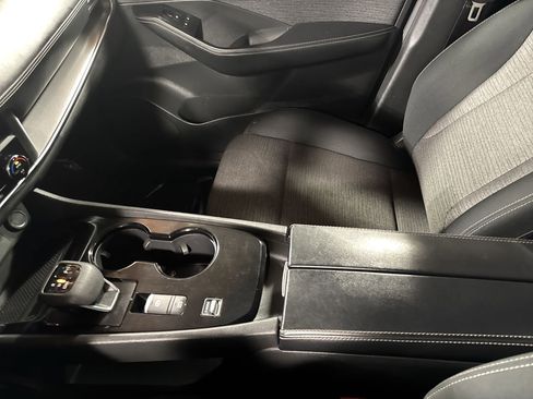 Used 2023 Nissan Rogue SV image 27