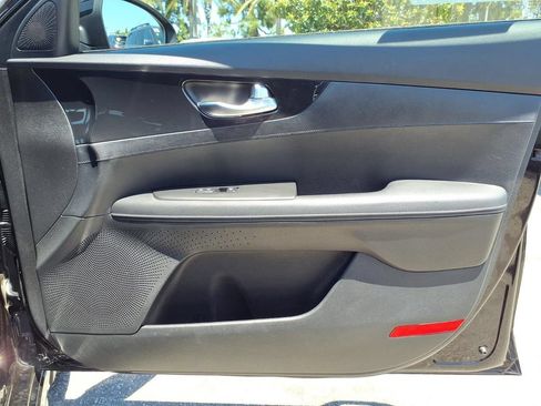 Certified 2023 Kia Forte GT-Line FWD image 22