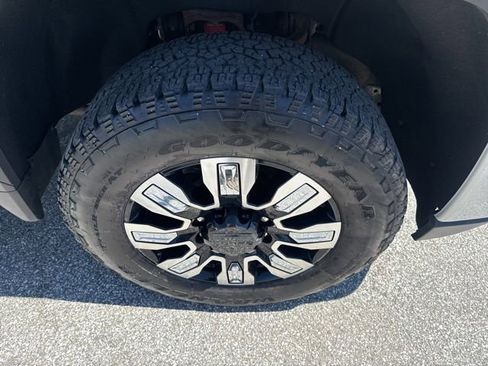 Used 2022 GMC Sierra 3500 Denali w/ Denali Ultimate Package AWD/4WD image 9