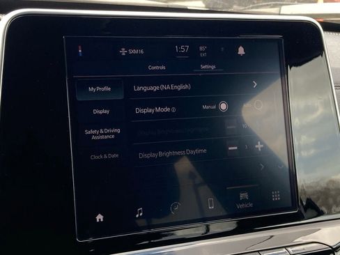 Used 2025 Jeep Compass Latitude image 23