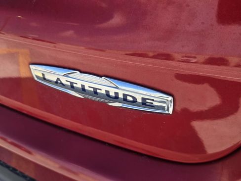 Used 2019 Jeep Compass Latitude w/ Safety & Security Group FWD image 15