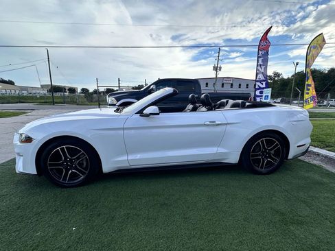 Used 2020 Ford Mustang Premium image 17