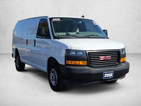 Used 2023 GMC Savana 2500 w/ Driver Convenience Package image 3