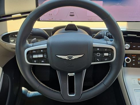 Certified 2026 Genesis GV70 2.5T Advanced AWD/4WD image 14
