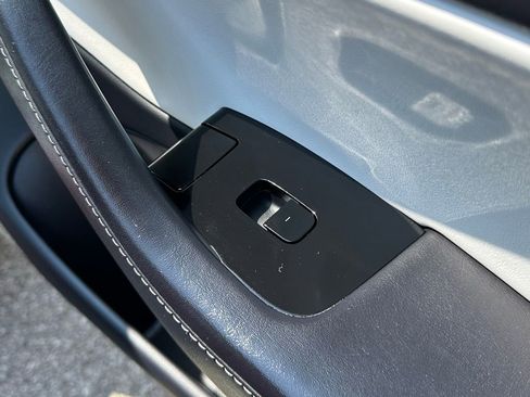 Used 2018 Tesla Model 3 Long Range image 37